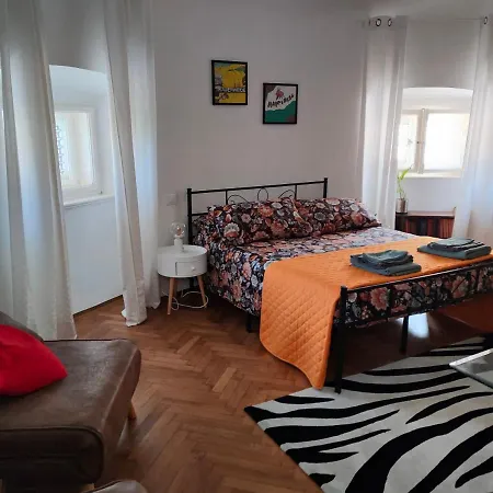 Volta 8 Apartment Triest