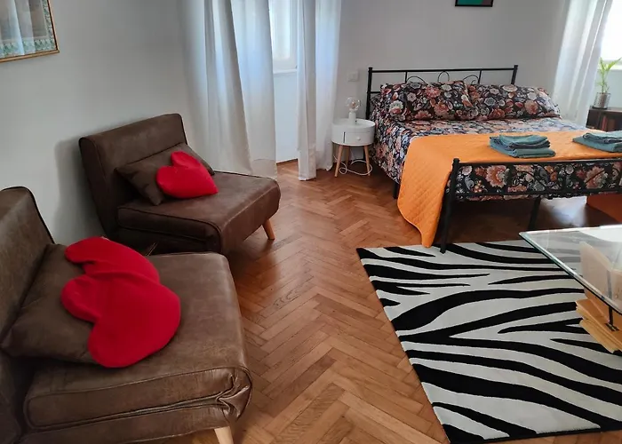 Volta 8 Apartamento *